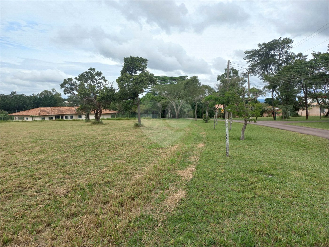 Loteamento Residencial no Condomínio Vila Pinhal do Broa