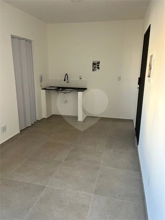 Sobre kitnet com 20 m² para alugar na Mooca