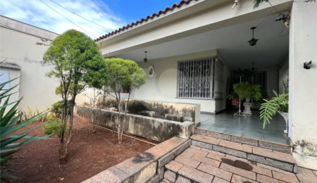 Casa à venda com 4 quartos, sendo 2 suítes,  no Centro, Piracicaba, SP