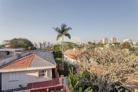 Casa à venda ou para alugar com 4 quartos, sendo 2 suítes, em Jardim Prudência, São Paulo, SP