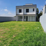 Sobrado à venda com 3 quartos, sendo 1 suíte, em Parque Rizzo, Cotia - SP