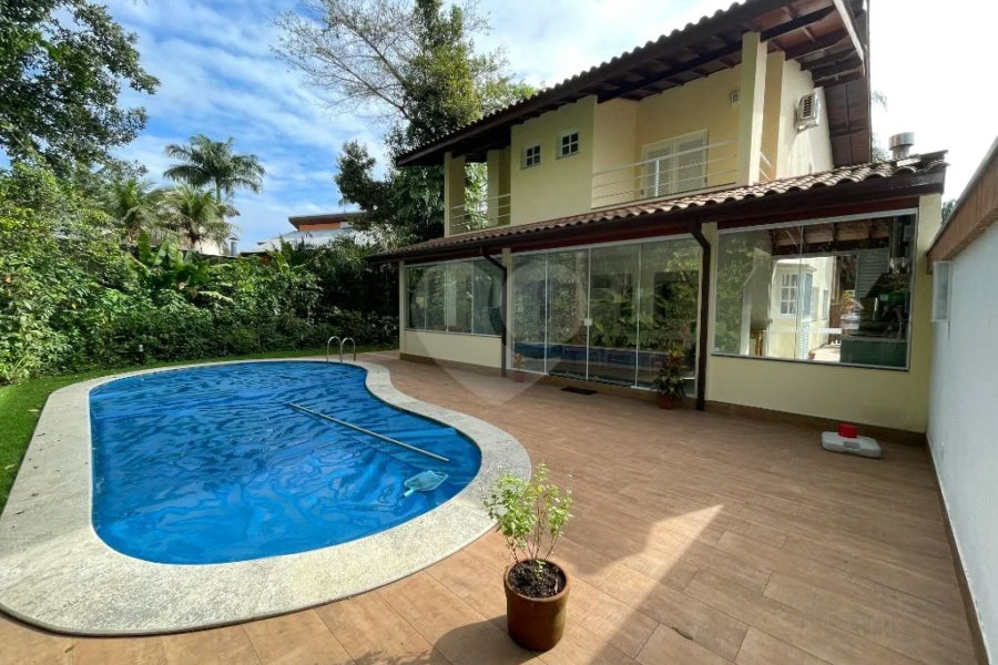 Casa à venda com 4 suítes em Riviera de São Lourenço, Bertioga, SP