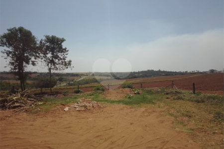Excelente sítio de 27 alqueires, ótima localização em São Carlos.