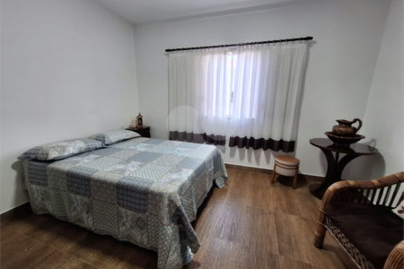 Casa à venda com 2 dormitórios á venda.