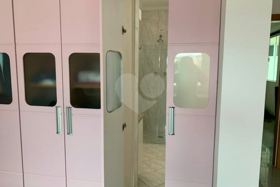 Excelente sobrado com piscina e churrasqueira