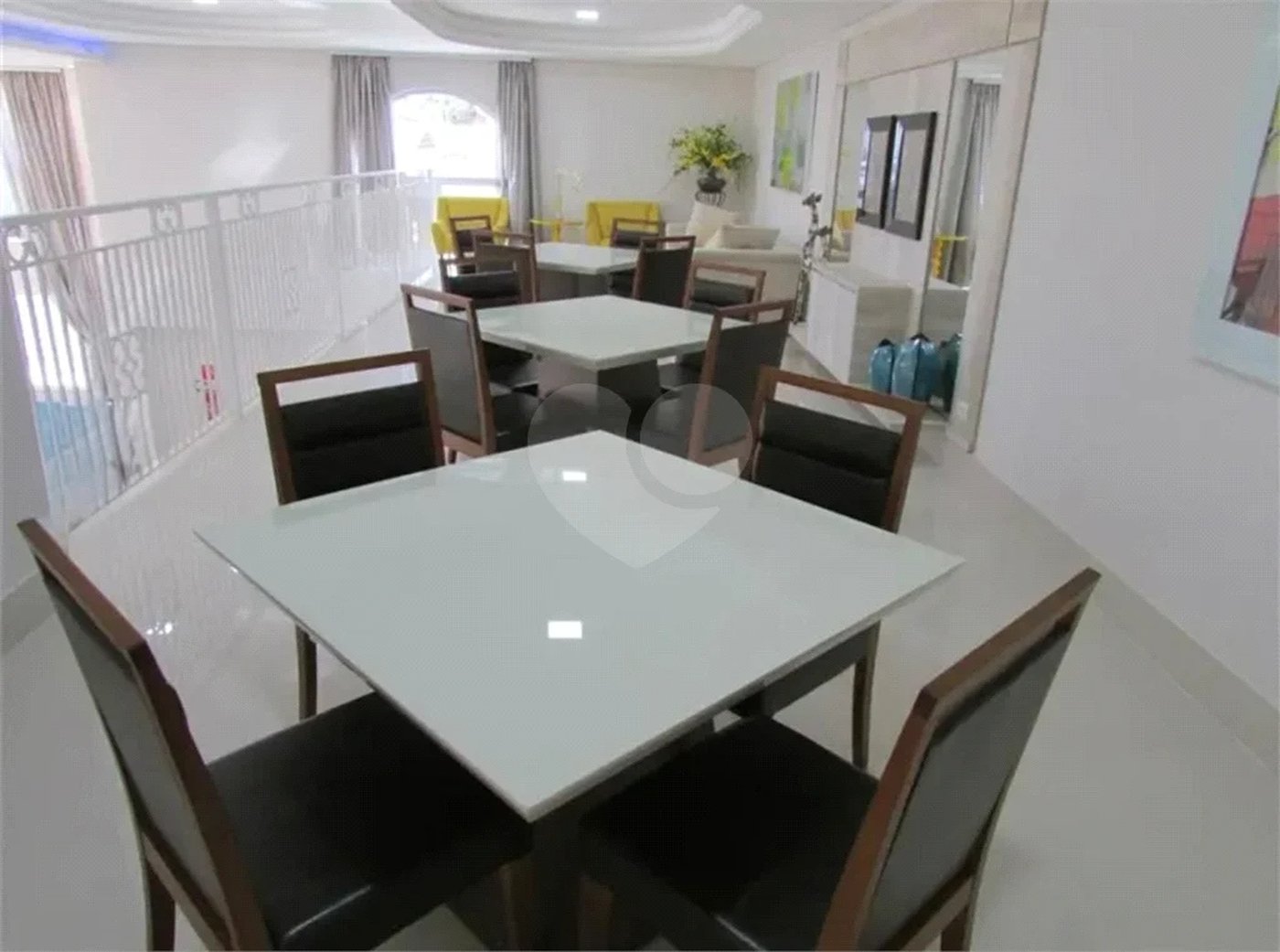 Apartamento no Edifício Bellagio, com 3 dormitórios, sol da manha e na modalidade porteira fechada.