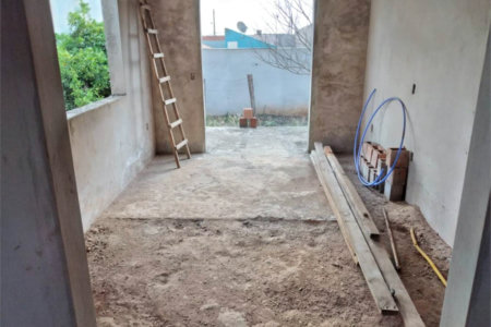 Sobrado em construção no Jardim de Cresci .