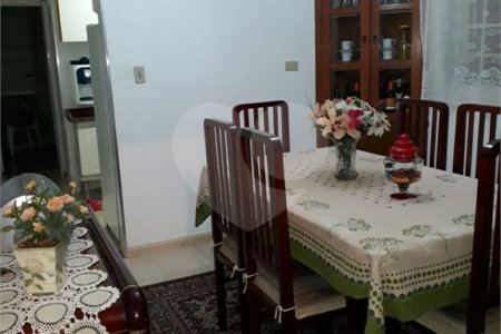 Casa à venda com 3 quartos, sendo 1 suíte, em Interlagos, São Paulo, SP