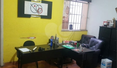 Sobrado à venda ou para alugar com 3 quartos em Vila Bertioga, São Paulo, SP