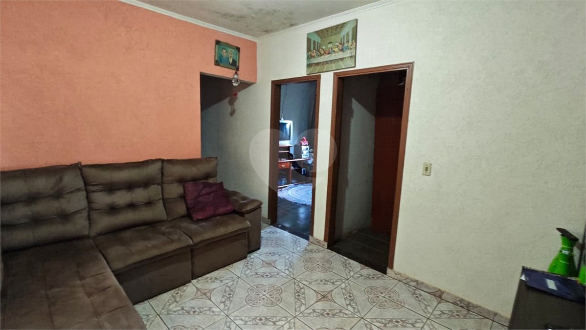 Oportunidade Única no Santa Felícia: Casa 3 dormitórios, Conforto, Espaço de Sobra e a Melhor Localização de São Carlos!