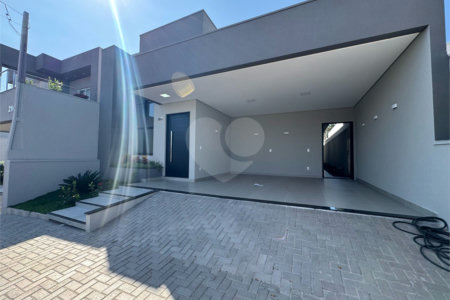 Casa Térrea com 163m² no Faixa Azul