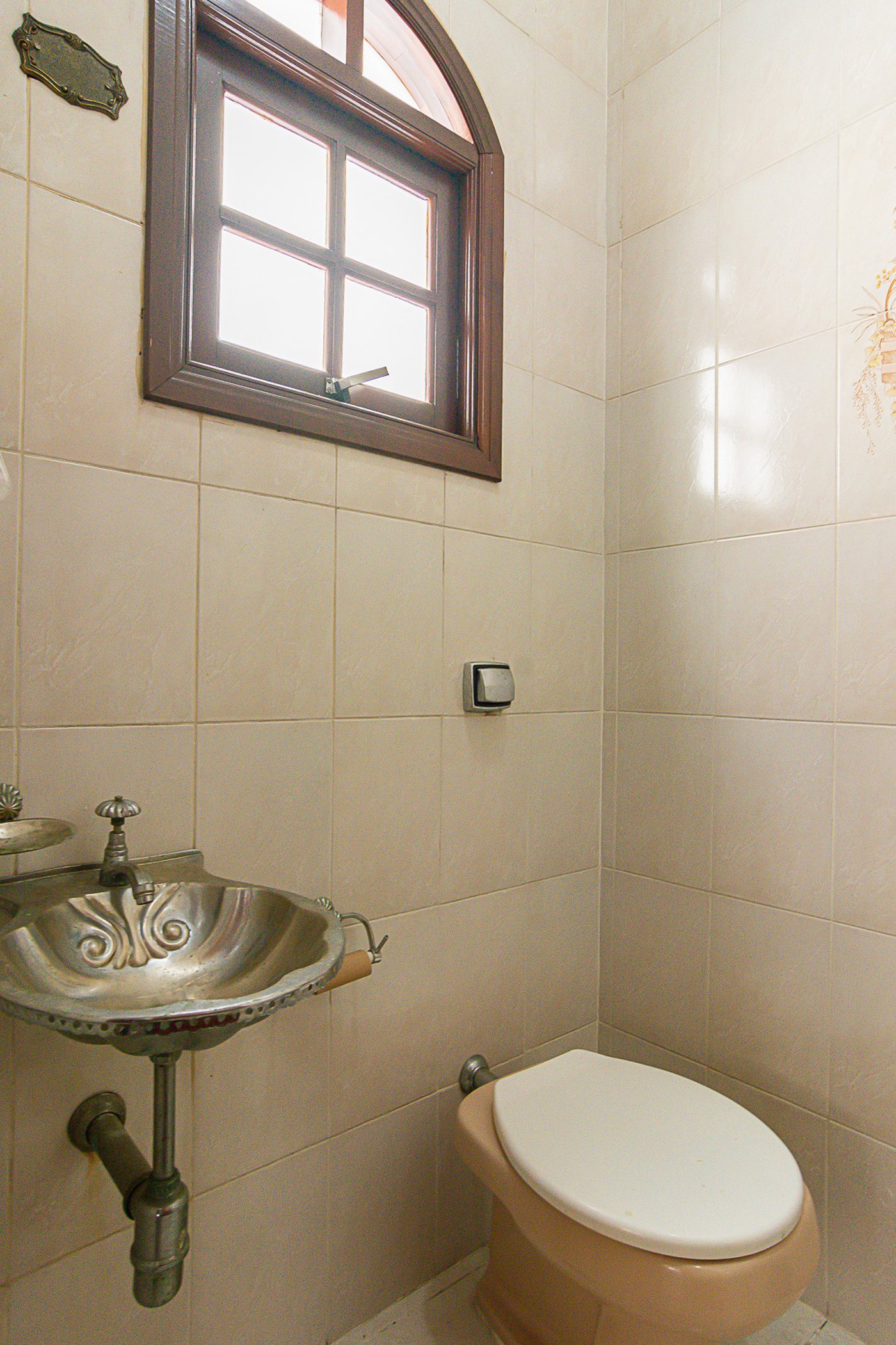 Sobrado à venda 187m² com 5 quartos, sendo 2 suítes, em Conjunto Residencial Butantã próximo à USP