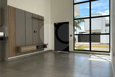 Casa térrea 3 quartos 1 suíte no residencial Terra dos Buritis
