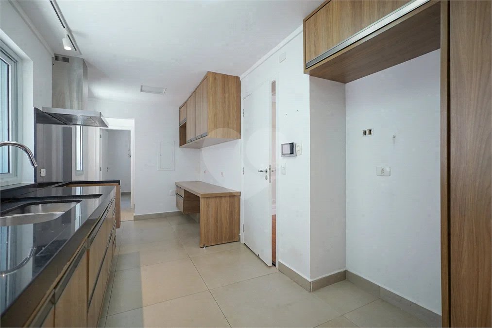 Casa de Vila à venda com 4 suítes em Granja Julieta, São Paulo, SP