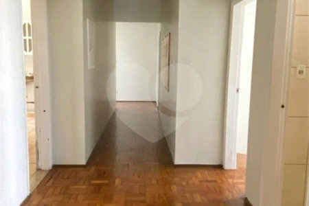 Apartamento à Venda | 327 m² | 4 dormitórios (1 suíte) | 2 vagas na Mooca!