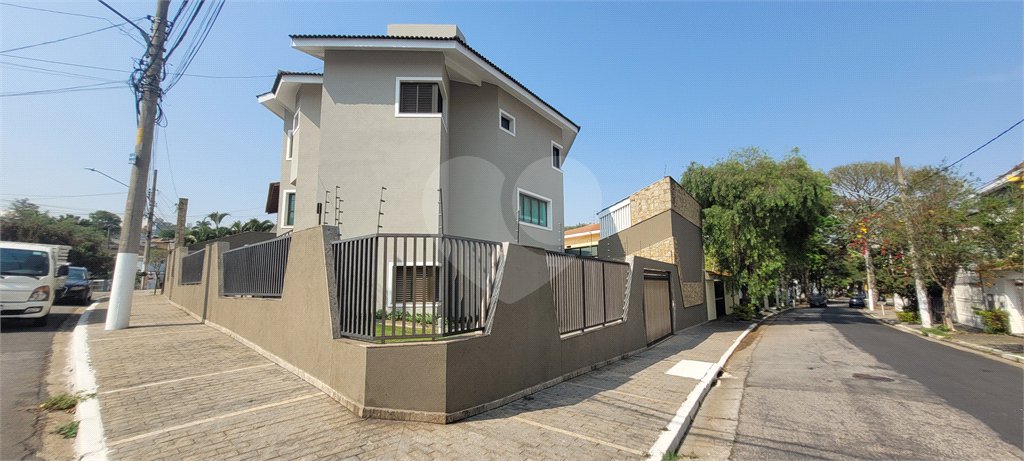 Sobrado de alto padrão com piscina e sauna no Jardim França