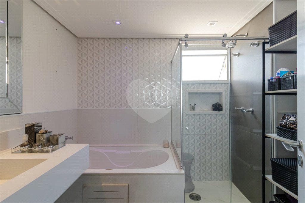 APARTAMENTO IPIRANGA COM 4 SUÍTES E 3 VAGAS - REFORMADO!