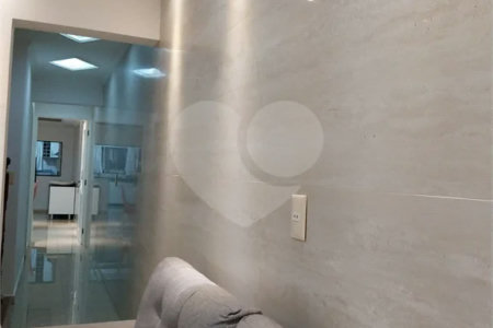 Casa com 324m², 4 dormitórios, sendo 1 suíte, 4 vagas, à venda no Jardim Las Vegas em Santo André.