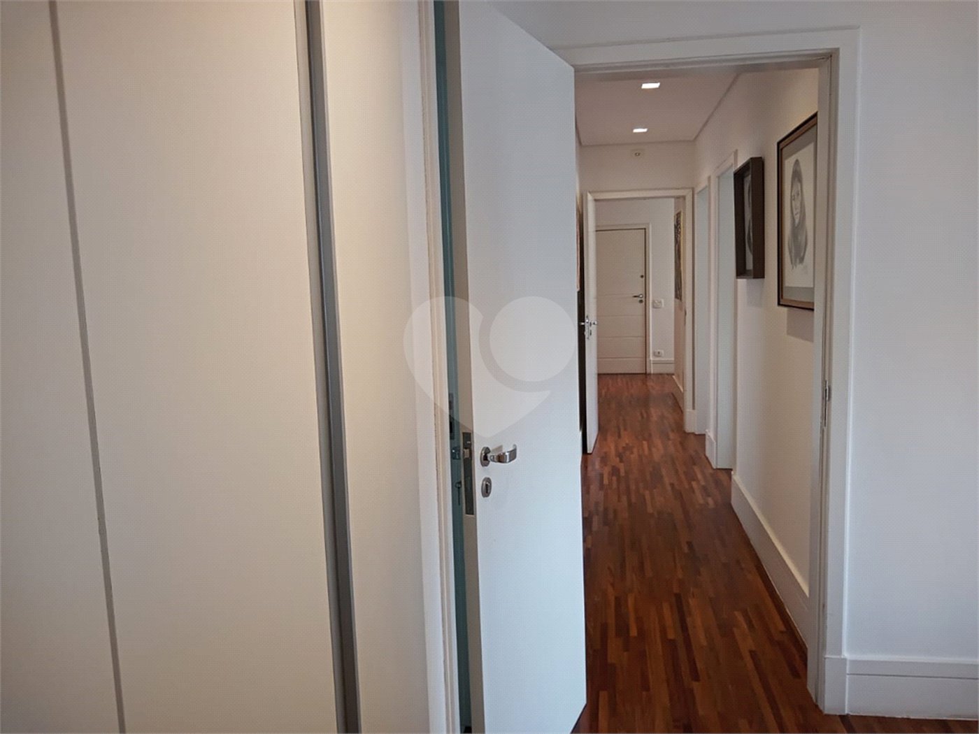 Apartamento à venda com 3 quartos, sendo 1 suíte, em Higienópolis, São Paulo, SP