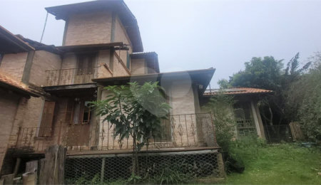 Casa à venda ou para alugar com 5 suítes no condomínio Cantareira, Mairiporã - SP