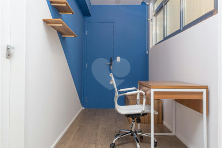 Excelente oportunidade para reformar e ficar com o apartamento dos seus sonhos!