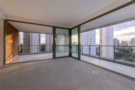 Apto Alto Padrão na Vila Mariana - 294m2 - 4 Suítes/5 Vagas de garagem