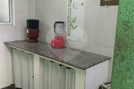 Sobrado à venda com 212 m², 2 quartos (suítes), 3 banheiros e 2 vagas de garagem, em São Caetano do Sul