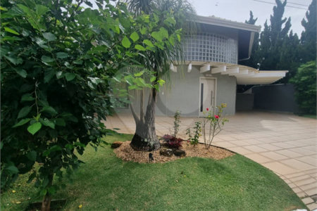 Sobrado à venda ou para alugar com 3 suítes em Villaggio Capríccio, Louveira, SP