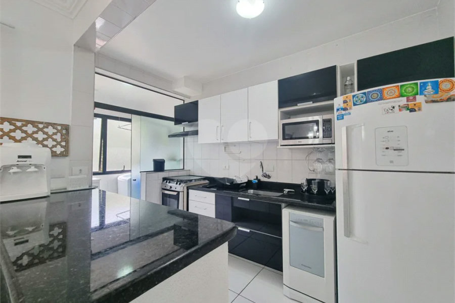 Apartamento à venda com 2 quartos, sendo 1 suíte,  em Riviera de São Lourenço, Bertioga, SP