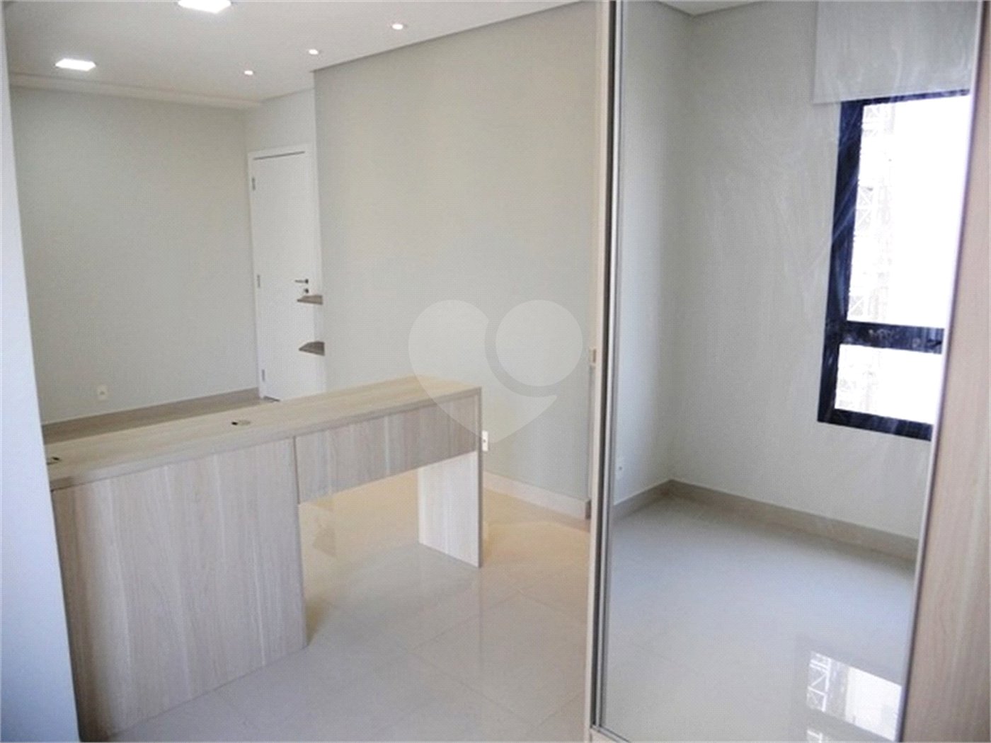 Apto Studio 32m2 - Metrô Saúde - Bom p/Investidor