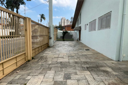 Casa à venda com 3 suítes em Vila Cordeiro, São Paulo, SP