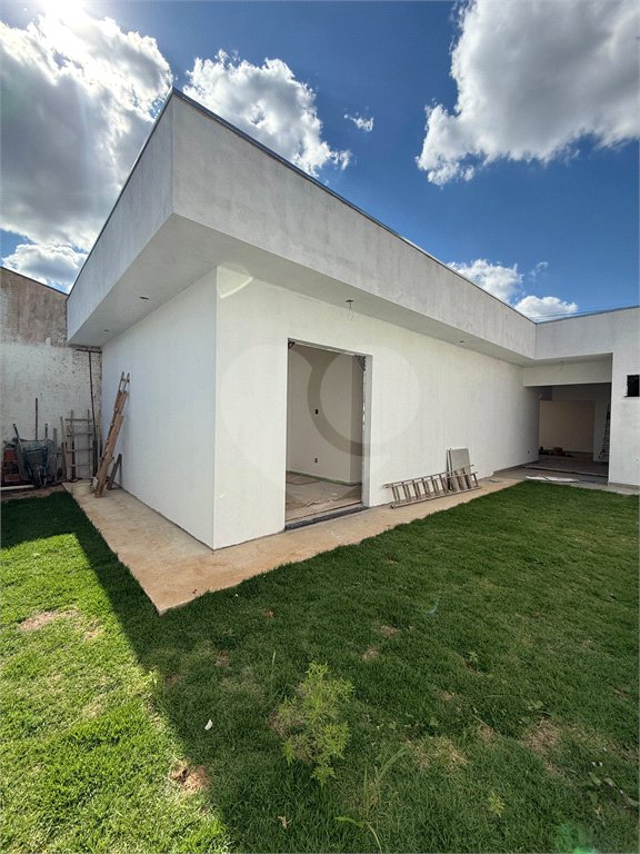Casa no Embaré 3 quartos 1 suíte