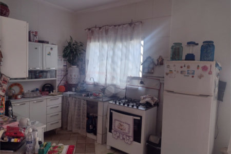 Casa térrea para venda.