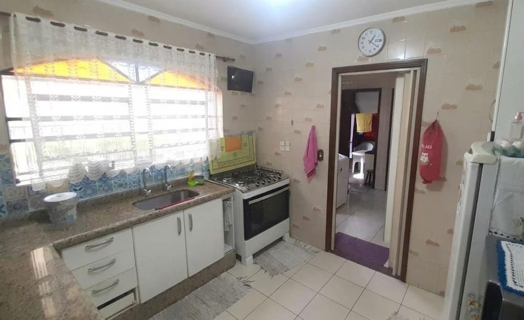 Sobrado à venda com 3 quartos, sendo 1 suíte, em Jardim Sarah, São Paulo - SP