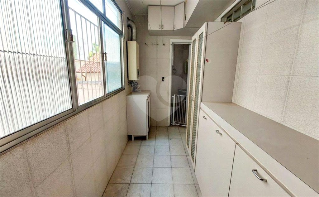 Apartamento de 03 dormitórios. Agende uma visita.