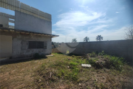 Terreno 810 metros à venda em Atibaia com projeto aprovado exclusivo de alto padrão com construção inacabada