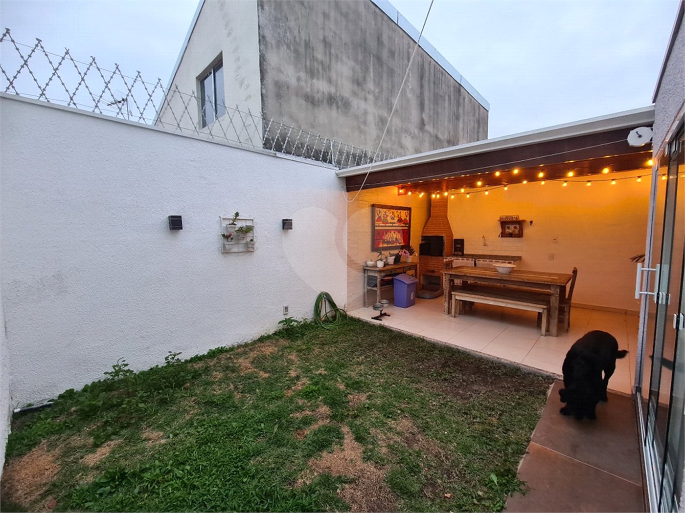 CASA A VENDA EM CONDOMINIO FECHADO RESIDENCIAL BELL PARK, JARDIM UIRA, 2 DORMITORIOS SENDO 1 SUÍTE,