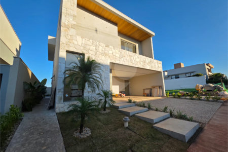 Casa sobrado 3 suítes com piscina Parque Faber IV