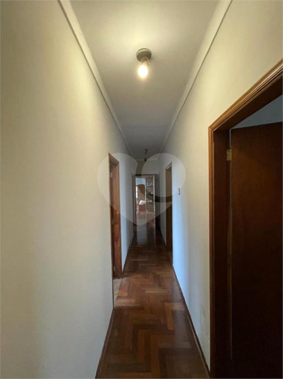 Casa térrea para venda no bairro Vila Xavier em Araraquara/SP.