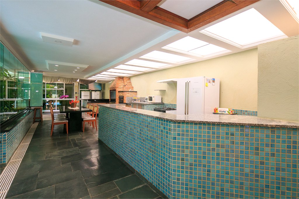 Casa Térrea à venda com 4 suítes em Jardim Marajoara, São Paulo, SP