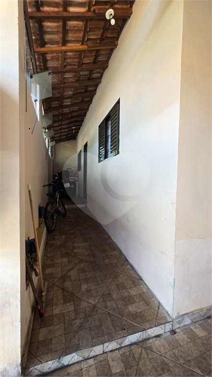 Casa à venda com 2 quartos, em Parque Dos Timburis, São Carlos, SP