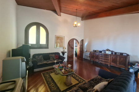 Casa à venda com 3 quartos, sendo 1 suíte, em Interlagos, São Paulo, SP