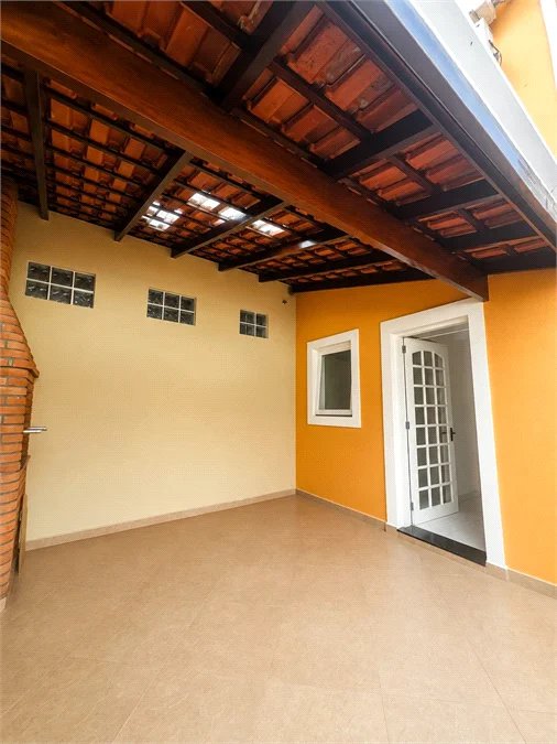 Casa à venda com 3 quartos, sendo 1 suíte,  no condomínio Vilagio Viccino, São Paulo - SP