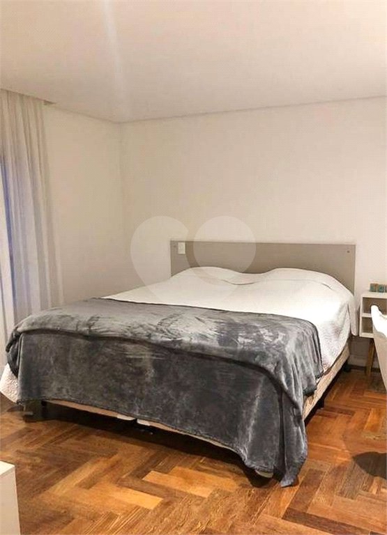 Apartamento 204 m² à Venda - Mooca, 4 suítes 4 vagas,Condominio Clube.
