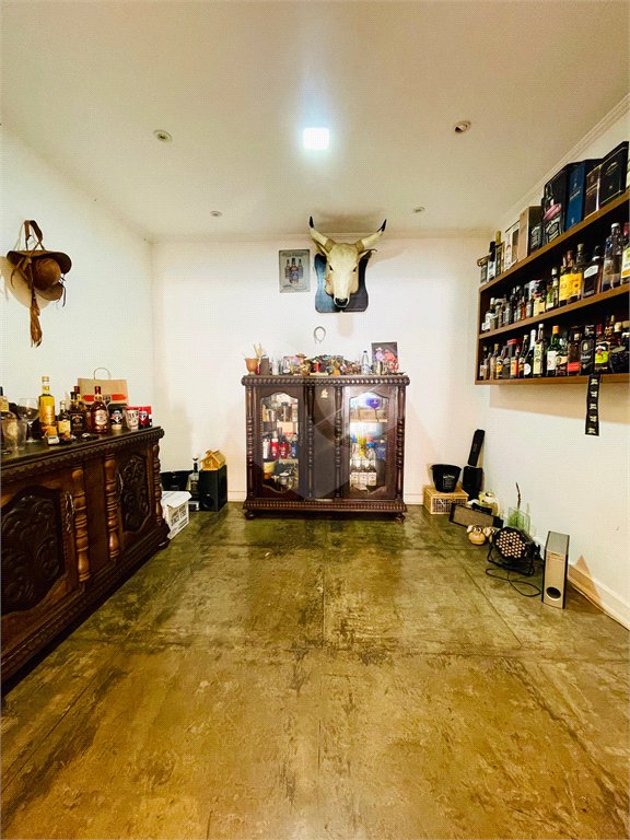 Linda casa com 600 m² e 6 vagas de garagem à venda próximo ao metrô Ana Rosa!!