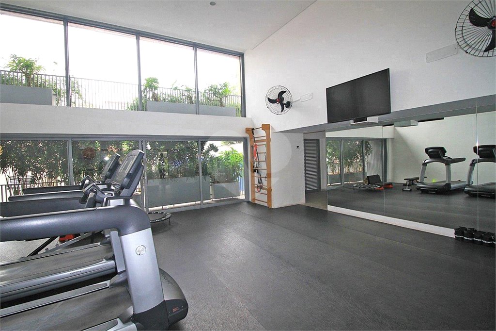 Imóvel 168m² Idea Zarvos com 3 suites, varanda na frente e na suíte, piscina, academia e 3 vagas Vila Madalena.