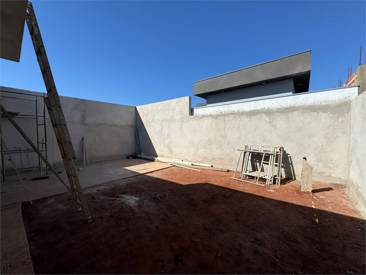Casa á venda, com 03 Dormitórios, sendo 1 suíte, no Condomínio Recanto do Sábia em São Carlos-SP