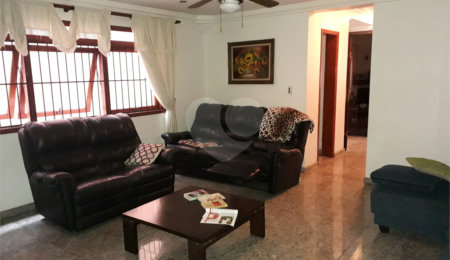 Casa à venda com 6 suítes no condomínio Gabriel Quadros, São Paulo - SP