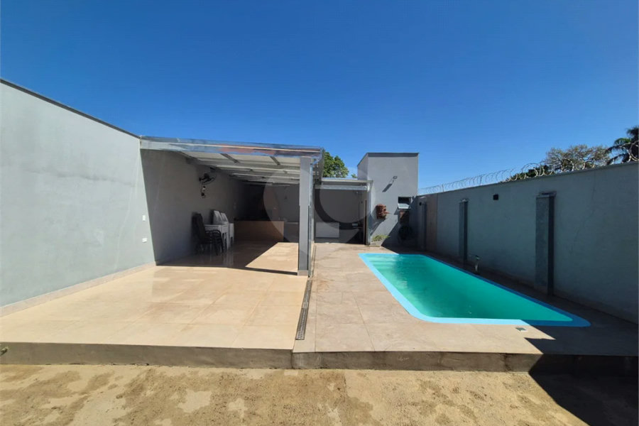 Dois imóveis em um terreno de 300 m² (12 x 25) - Com acesso independente