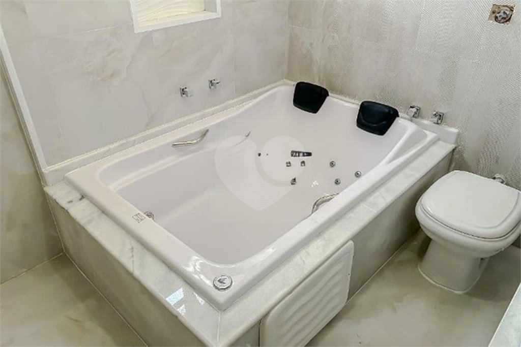 Apartamento com 260m² à venda na Av. Paes de Barros - Recém reformado 100% - Impecável.